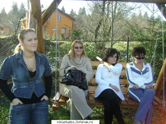 fetele se relaxeaza in asteptarea kefului :) chef avrig