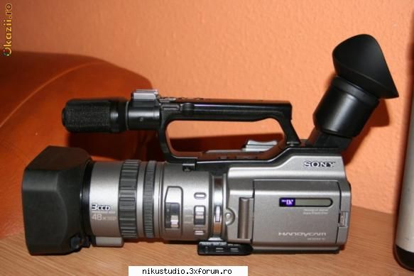 pentru �n camera dcr-vx2000 cu 3 senzori ccd de la sony vă oferă cea mai bună